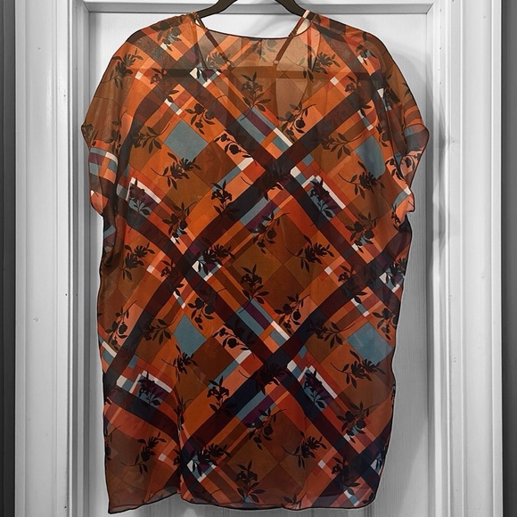 CAbi Lattice Flower Check Pattern (Top & Cami) Blouse Style #3773 - Picture 7 of 12